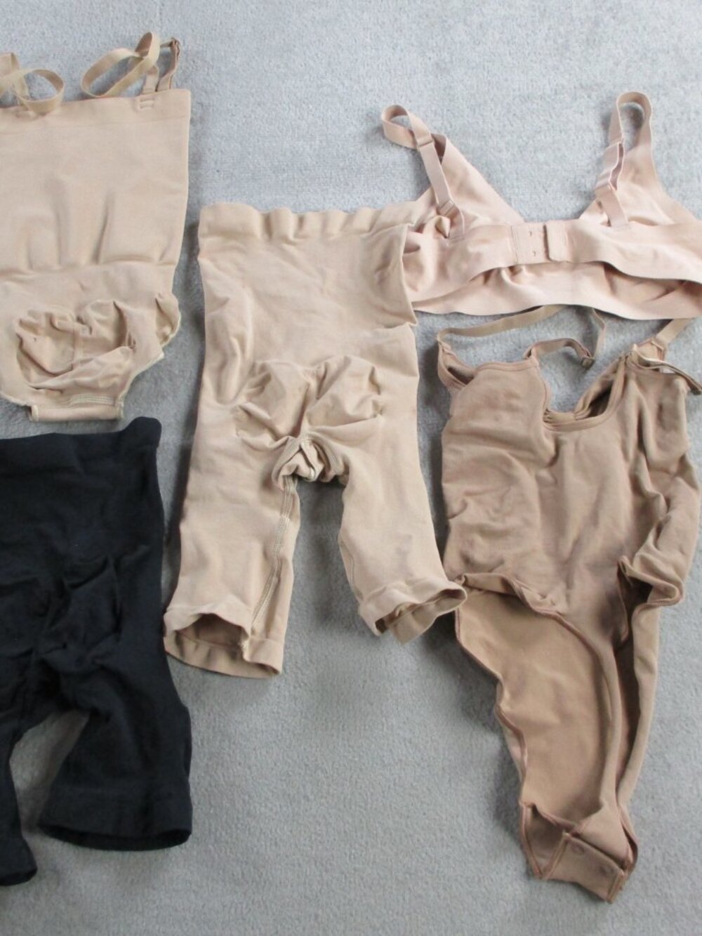 5 Pieces Skims Shapewear Lot Womens S/M Wholesale Resell Beige Black Clay NWOT - Picture 4 of 8